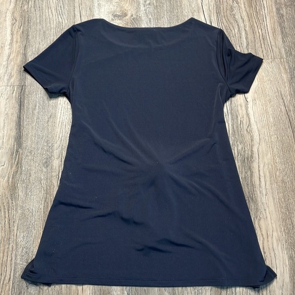 Ellen Tracy Navy Blue Short Sleeve Crewneck Blouse with tie waist, size small - Picture 8 of 8